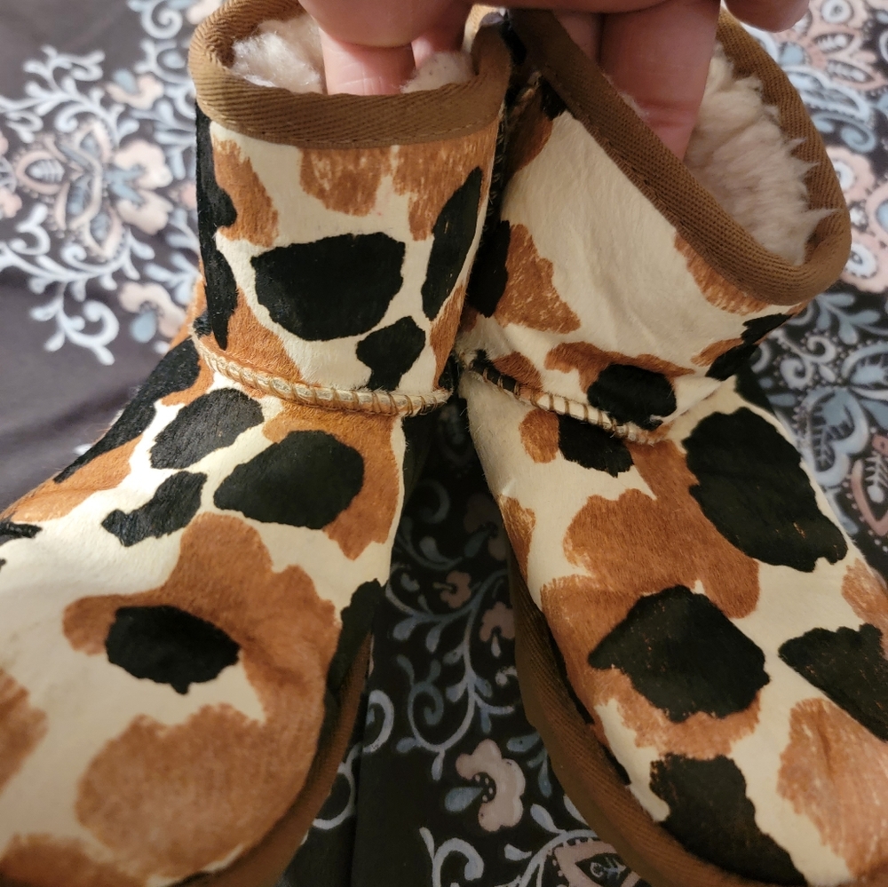 Toddler size 13 cow print ugg boots